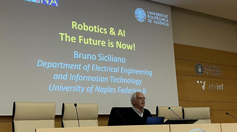 (Español) Bruno Siciliano: Retos y oportunidades de la robótica industrial con el avance de la inteligencia artificial
